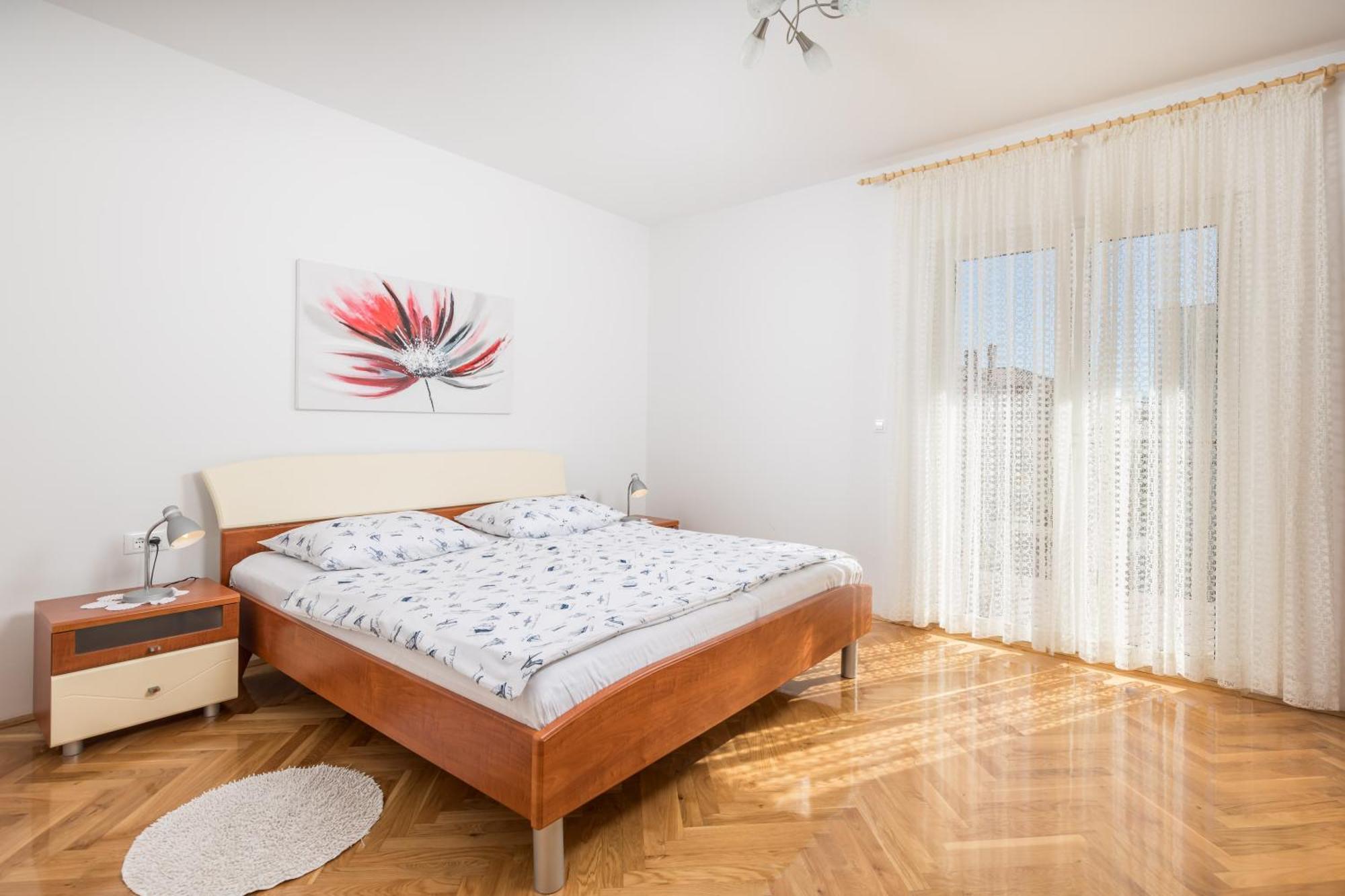Guest House Marica Ровин Екстериор снимка