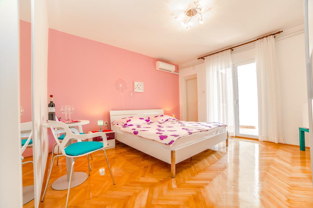Guest House Marica Ровин Екстериор снимка